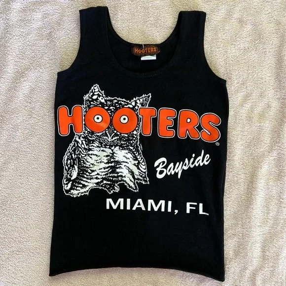 Hooters Black Tank Top - Picture 3 of 4